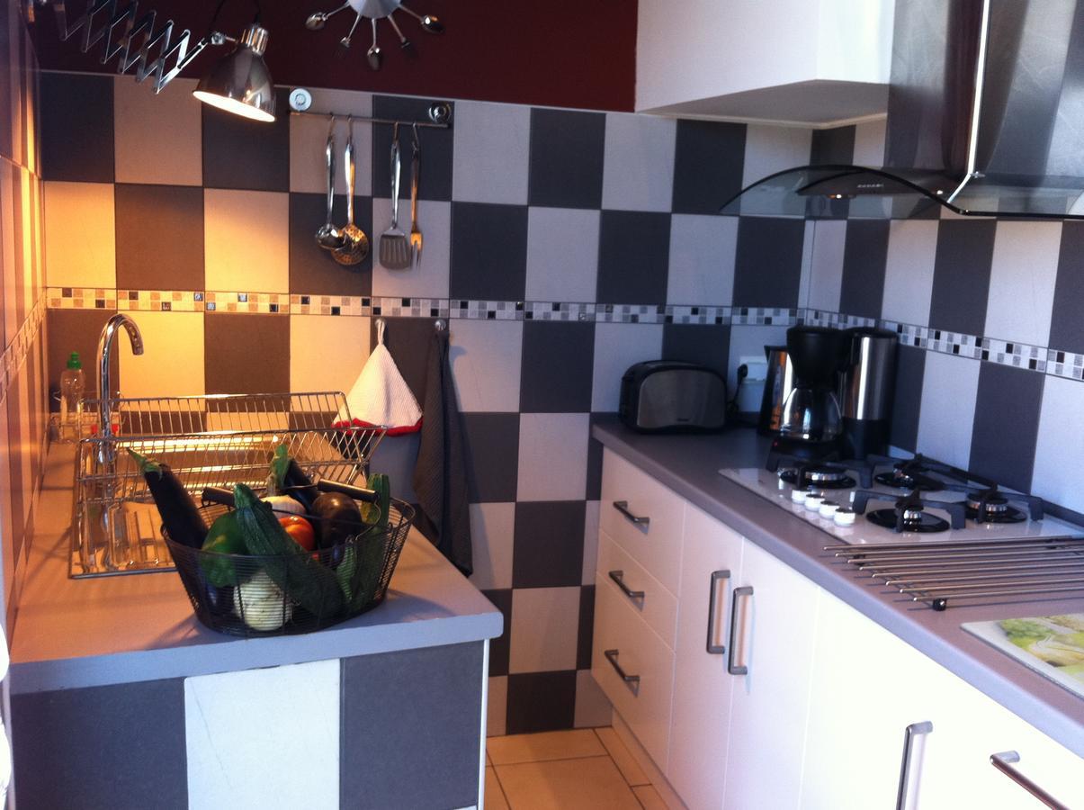 Appartement Chez Martine Cote Canal การ์กาซอน ภายนอก รูปภาพ